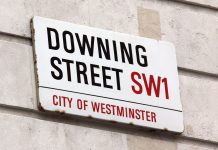 Alleanza bellica Patto Nord Atlantico contro la Federazione Russa – Paracadutisti dal Regno Unito nel mezzo