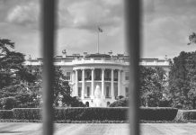 Il presidente del terrore e della guerra Donald Trump: senza un “accordo significativo”, tra “dieci o quindici giorni” per l’Iran sarà “deplorevole”