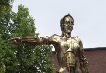 Un’azienda statunitense ha testato robot androidi in una zona di combattimento in Ucraina