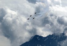 Gli elettori svizzeri respingono l’iniziativa per la salvaguardia della neutralità